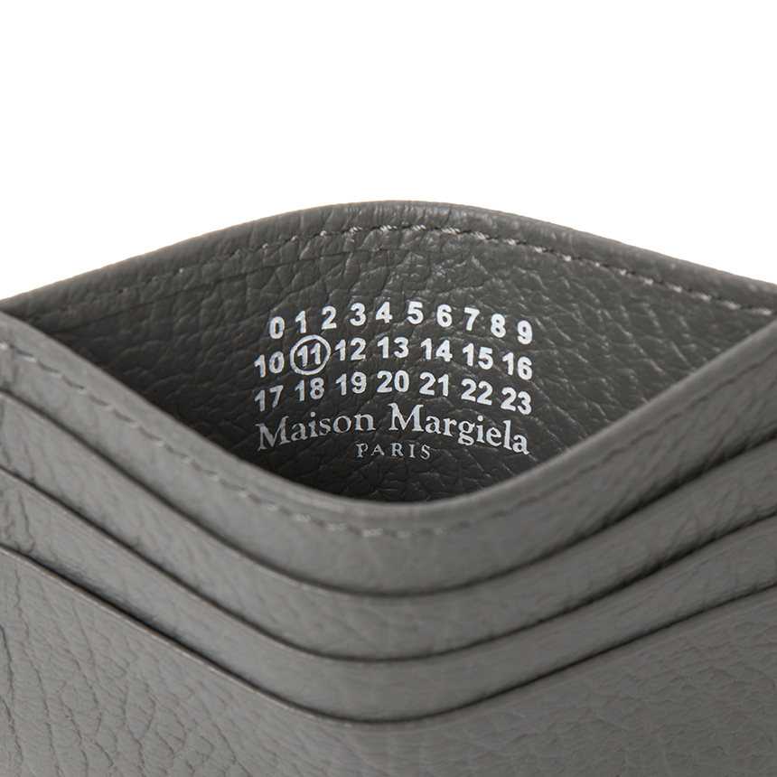 메종마르지엘라(MAISON MARGIELA) 스티치 카드지갑 (남여공용) SA1VX0006 P4455 T8127
