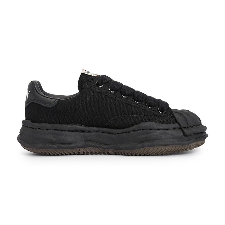 메종미하라야스히로(MAISON MIHARA YASUHIRO) 블래이키 오리지널 솔 스니커즈 (남여공용) A08FW735 BLK BLK