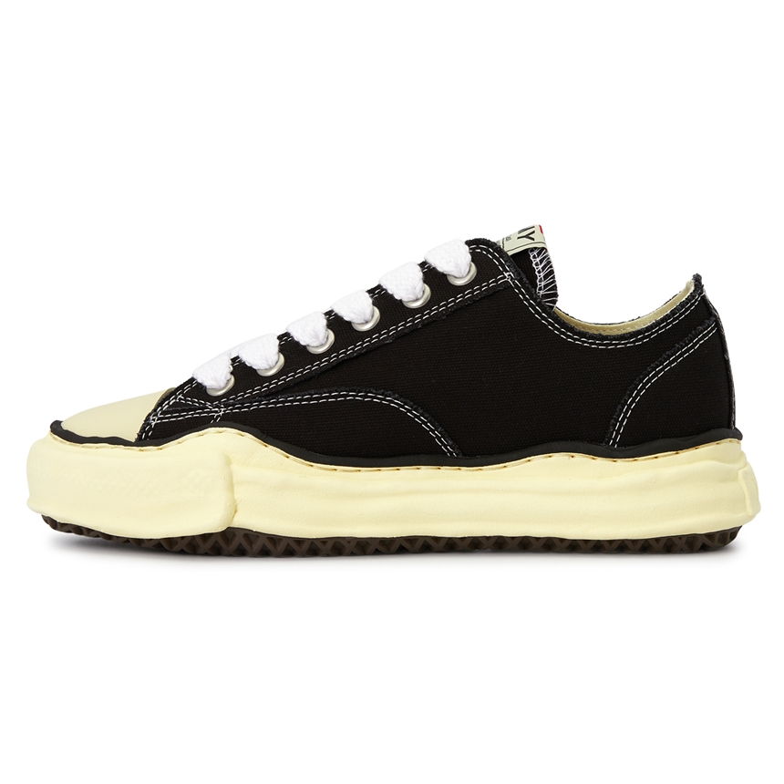 메종미하라야스히로(MAISON MIHARA YASUHIRO) 피터슨 오리지널 솔 남자 스니커즈 A09FW733 BLACK M