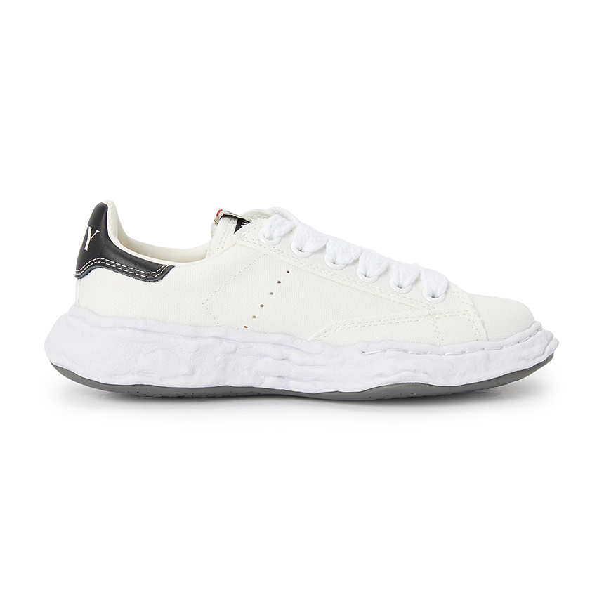 메종미하라야스히로(MAISON MIHARA YASUHIRO) 찰스 오리지널 솔 스니커즈 (남여공용) A12FW703 WHITE