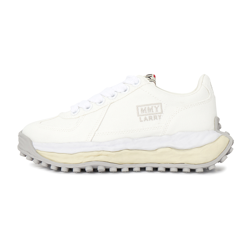 메종미하라야스히로(MAISON MIHARA YASUHIRO) 래리 오리지널 솔 스니커즈 (남여공용) A14FW704 WHITE