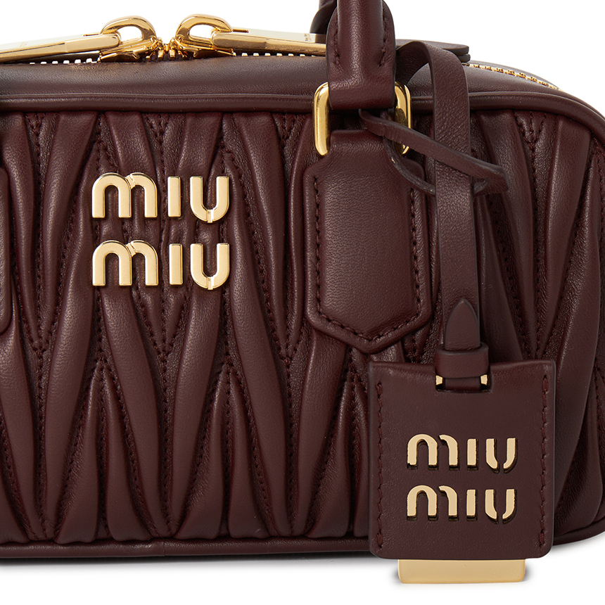 미우미우(MIUMIU) 아르카디 마테라쎄 여성 토트백 5BB142 AN88 F0007 OON