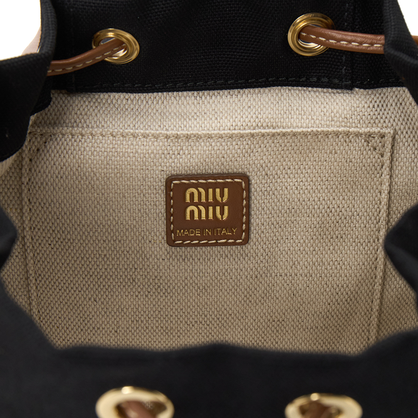미우미우(MIUMIU) 여성 백팩 5BZ043 2IBQ F0RS5 OOM