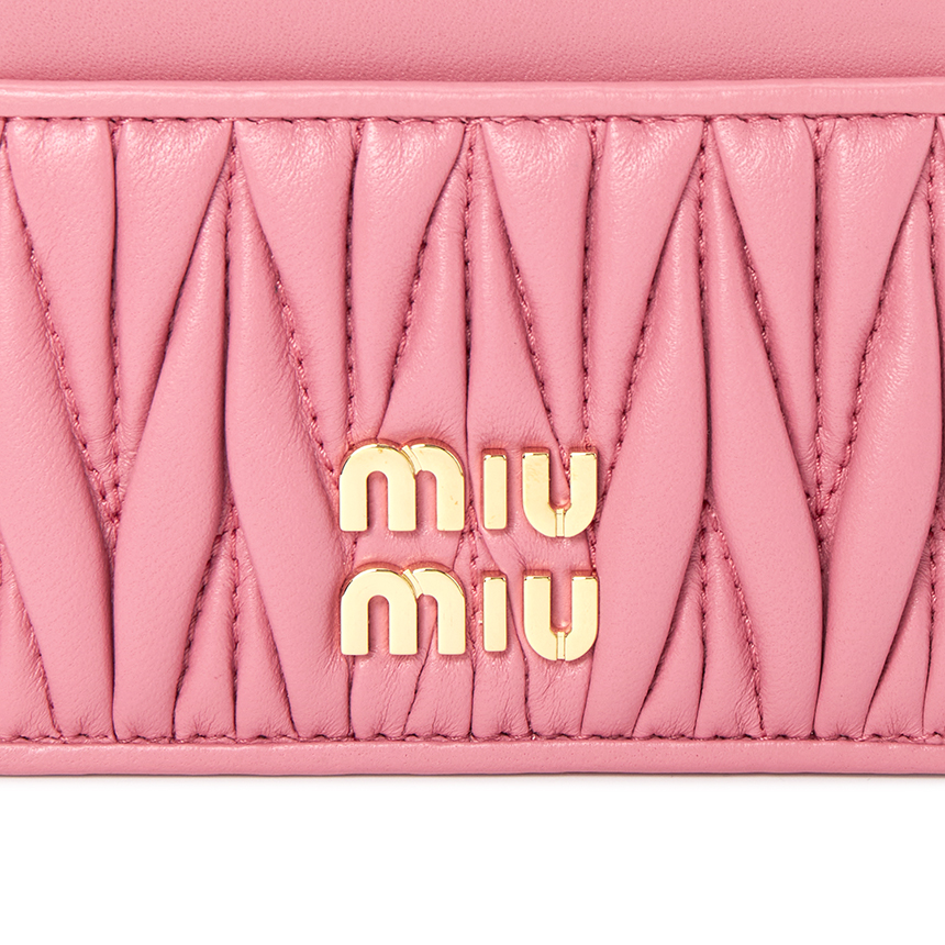 미우미우(MIUMIU) 마테라쎄 여성 카드지갑 5MC076 2FPP F0638