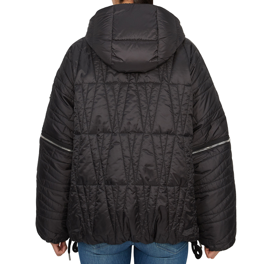 몽클레어(MONCLER) X 윌로우 스미스 하이사 여성 패딩 점퍼 1A00004 M5010 999