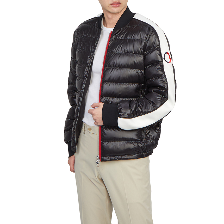 몽클레어(MONCLER) 아룩스 남자 패딩 점퍼 봄버 자켓 레귤러핏 1A00005 595ZJ 999