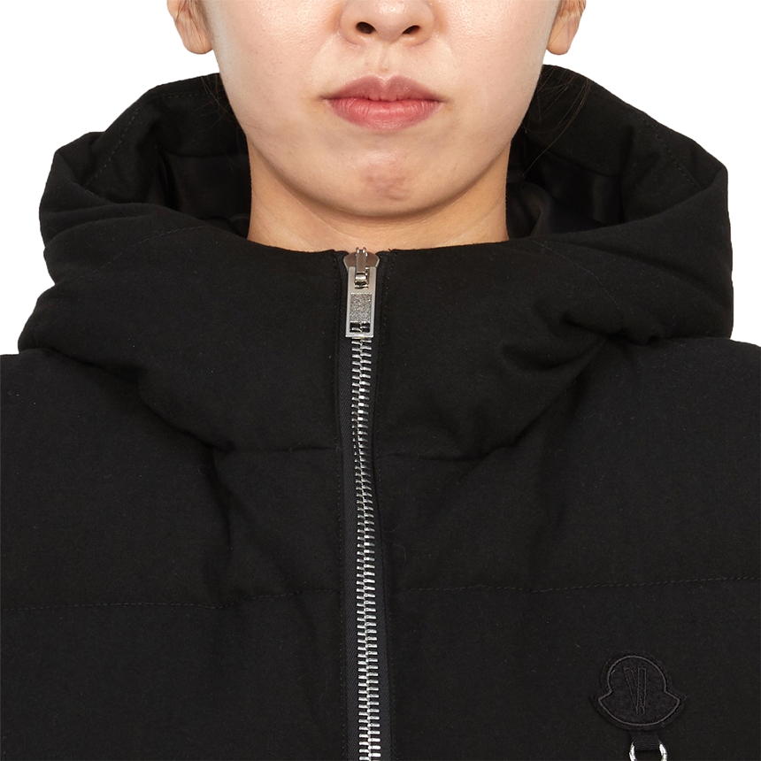 몽클레어(MONCLER) X 윌로우 스미스 알렉시 여성 패딩 조끼 1A00005 M5063 999