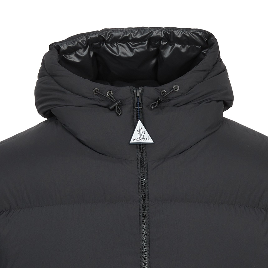 몽클레어(MONCLER) 메리에라 남성 패딩 점퍼 1A00060 59815 999 K2091