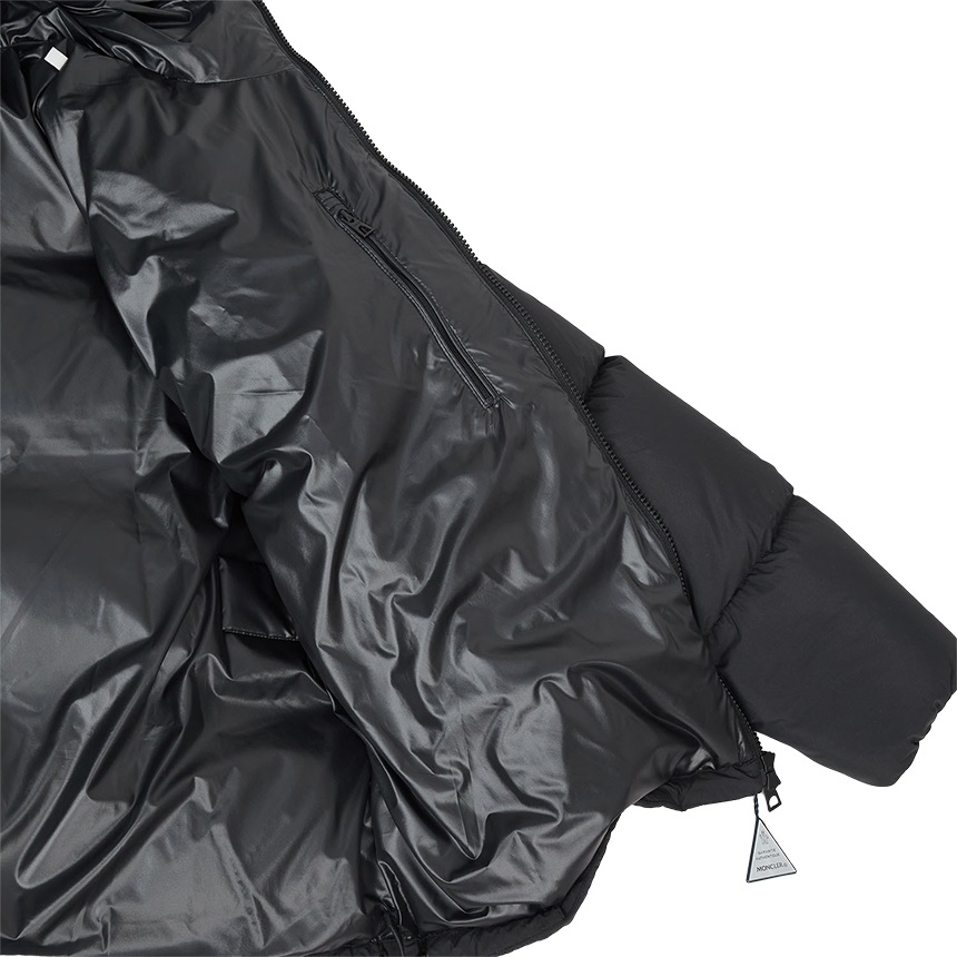 몽클레어(MONCLER) 메리에라 남성 패딩 점퍼 1A00060 59815 999 K2091