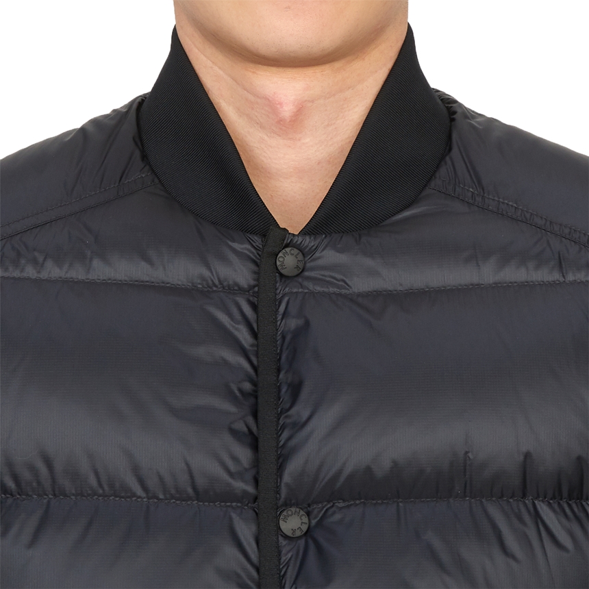 몽클레어(MONCLER) 바제나 남성 패딩 점퍼 1A00097 5967G 999