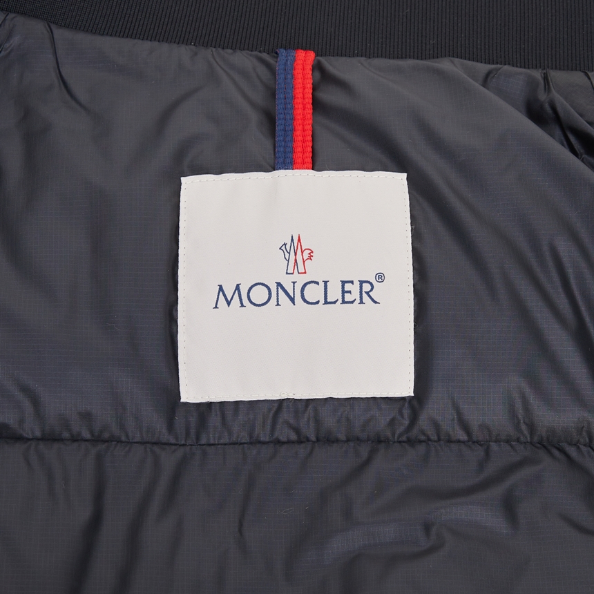 몽클레어(MONCLER) 바제나 남성 패딩 점퍼 1A00097 5967G 999