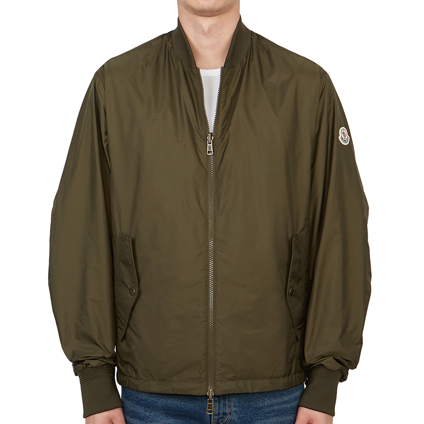 몽클레어(MONCLER) 우베즈 남자 양면 봄버 자켓 슬림핏 1A00099 68352 833