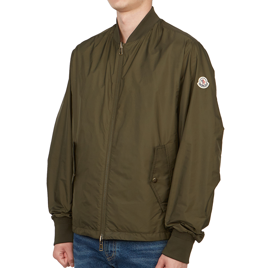 몽클레어(MONCLER) 우베즈 남자 양면 봄버 자켓 슬림핏 1A00099 68352 833