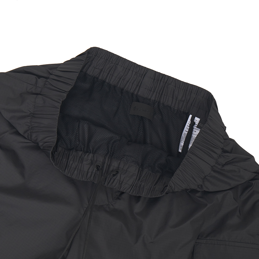 몽클레어(MONCLER) 남성 카고 반바지 2B00003 598AS 999 L1091