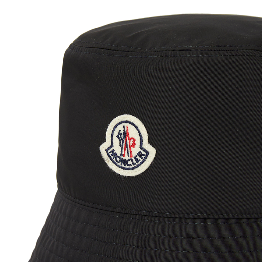 몽클레어(MONCLER) 양면 버킷햇 벙거지 모자 (남여공용) 3B00038 5988K P97 K1093