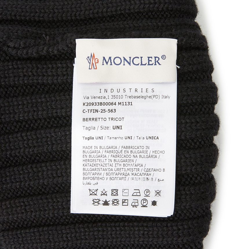 몽클레어(MONCLER) 여성 폼폼 비니 3B00064 M1131 999 K2093