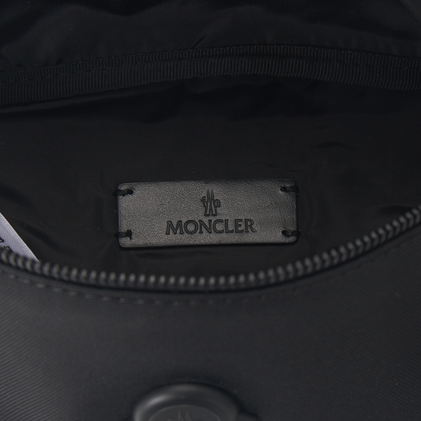 몽클레어(MONCLER) 듀란스 스몰 남성 벨트백 5M00001 M7755 999 L109A