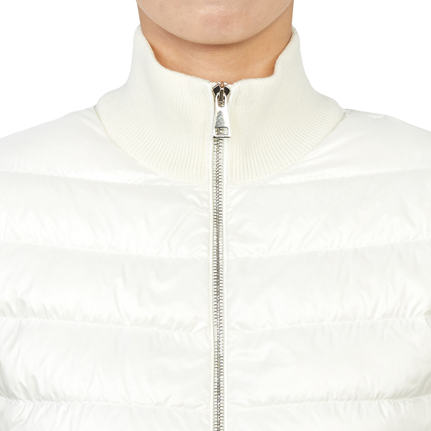 몽클레어(MONCLER) 로고 패치 여자 패딩 집업 가디건 레귤러핏 9B00018 M1131 030