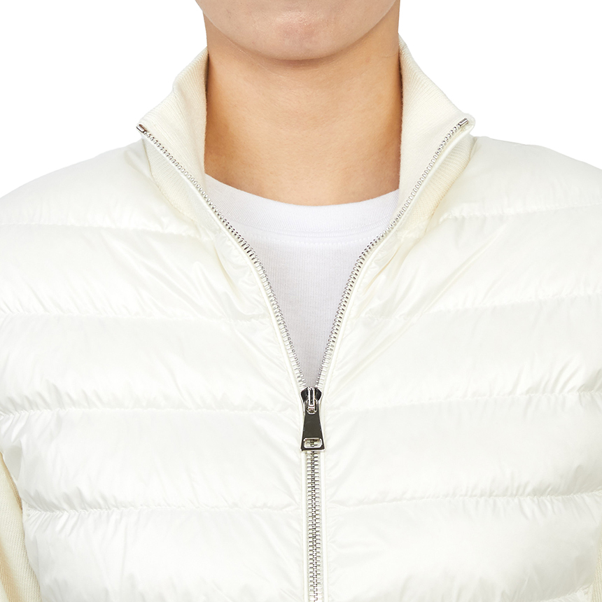 몽클레어(MONCLER) 로고 패치 여자 패딩 집업 가디건 레귤러핏 9B00018 M1131 030
