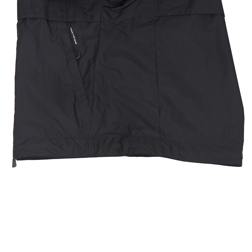 몽클레어 그레노블(MONCLER GRENOBLE) 네가라 남성 바람막이 자켓 1A00006 598E0 999 K1097