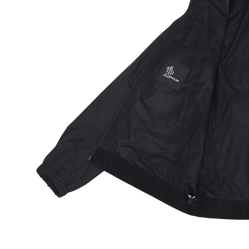 몽클레어 그레노블(MONCLER GRENOBLE) 네가라 남성 바람막이 자켓 1A00006 598E0 999 K1097