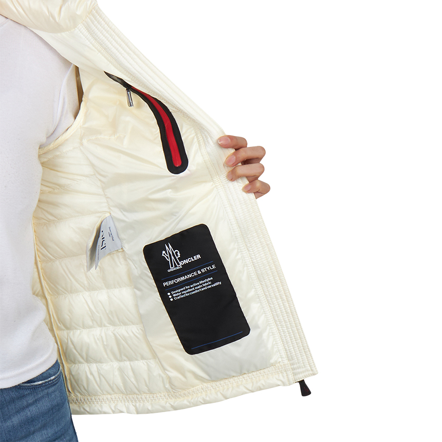 몽클레어 그레노블(MONCLER GRENOBLE) 왈리비 여성 패딩 점퍼 1A00058 597X6 04A K2098
