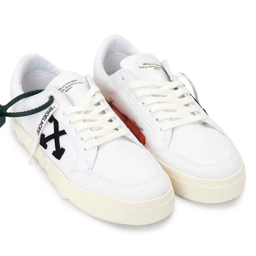 오프화이트(OFF WHITE) 벌크 남자 스니커즈 OMIA085C 99FAB002 0110