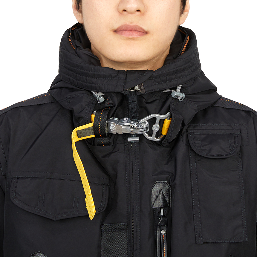 파라점퍼스(PARAJUMPERS) 고비 마스터피스 남자 숏 패딩 점퍼 PMJCKMA01 BLACK