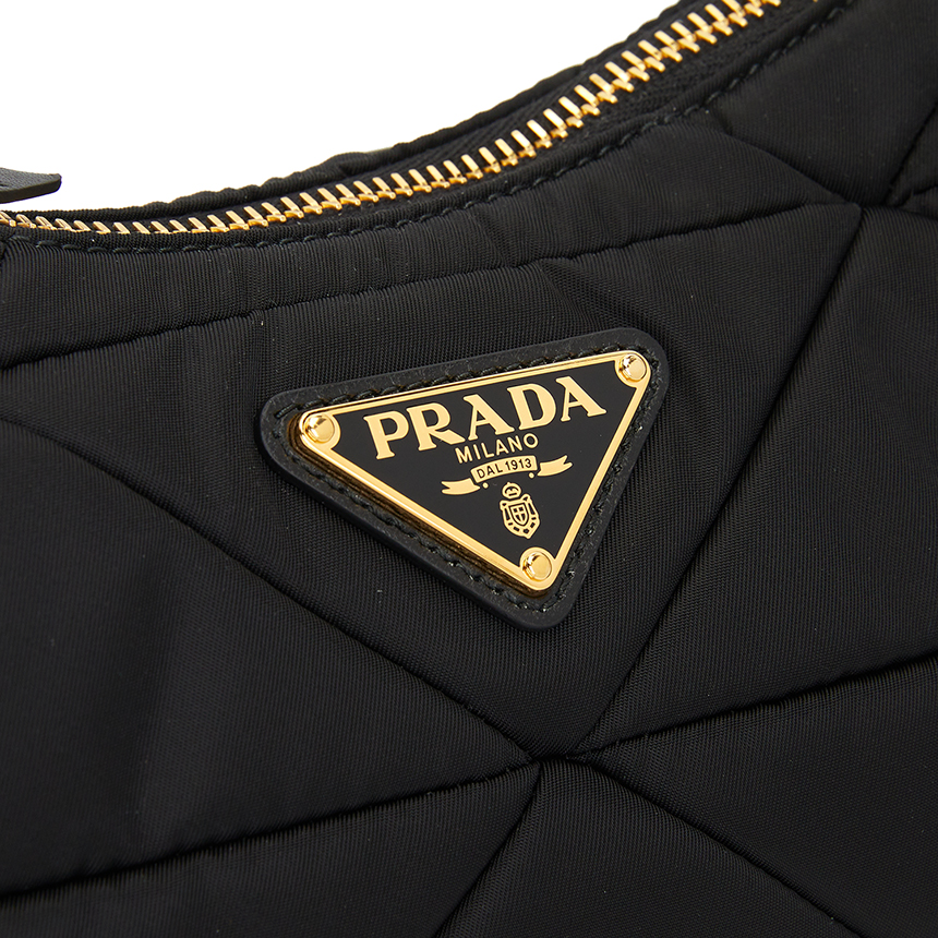 프라다(PRADA) 리나일론 라지 패딩 여성 숄더백 1BC232 RDJN F0632 B9O