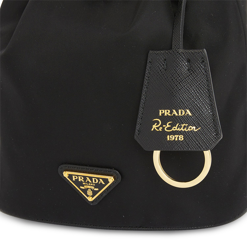프라다(PRADA) 리에디션 1978 리나일론 여성 버킷백 1BE067 RV44 F0002 WOP