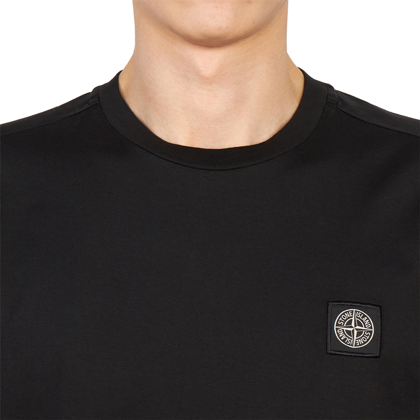 스톤아일랜드(STONE ISLAND) 로고 패치 남자 반팔티셔츠 101524113 A0029