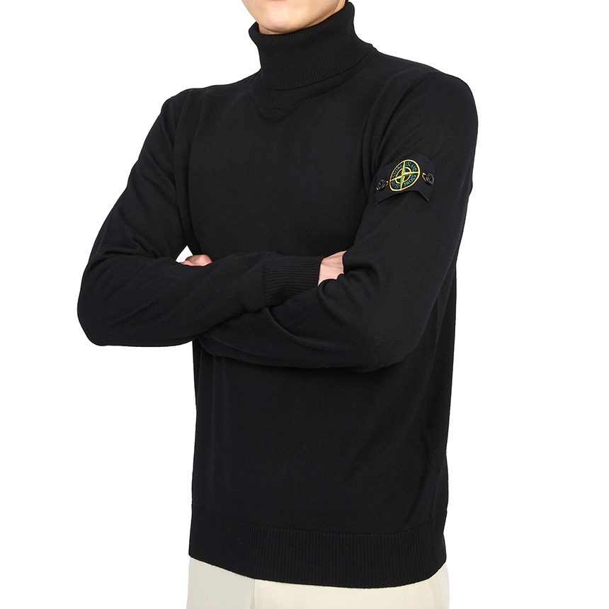 스톤아일랜드(STONE ISLAND) 와펜 남자 울 터틀넥 니트 7715525C4 V0029