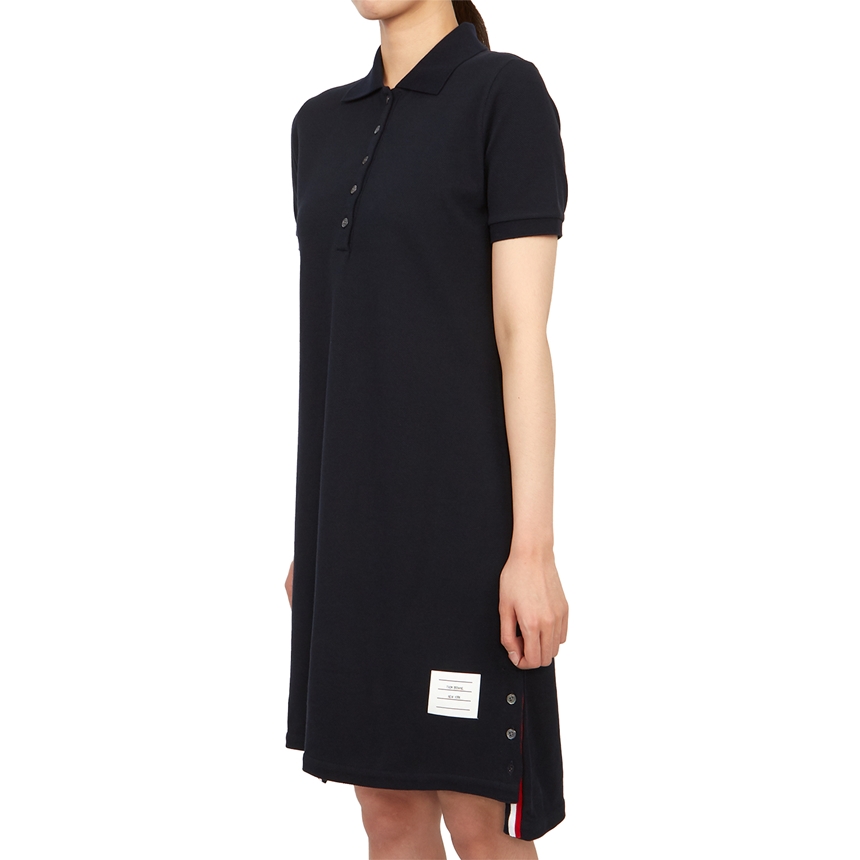 톰브라운(THOM BROWNE) 클래식 삼선 여자 폴로 원피스 FJD027A 00050 415