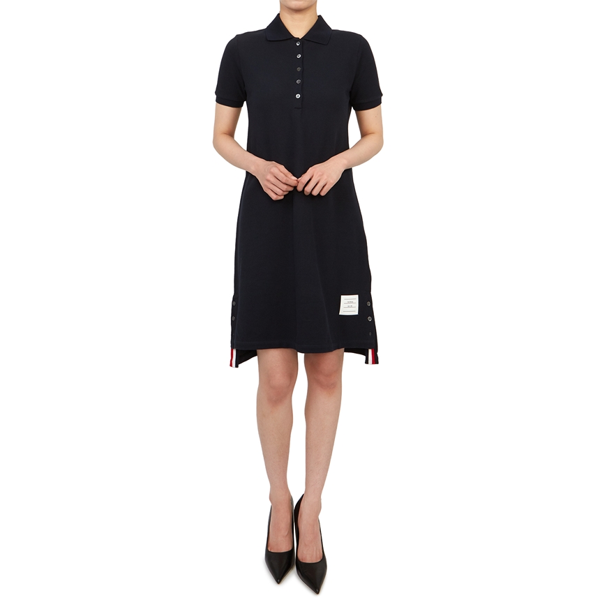 톰브라운(THOM BROWNE) 클래식 삼선 여자 폴로 원피스 FJD027A 00050 415