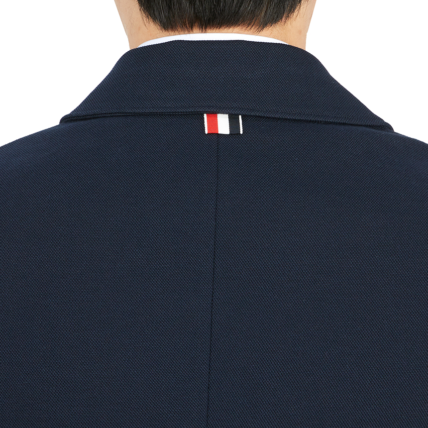 톰브라운(THOM BROWNE) 사선 스트라이프 바시티 남자 스포츠 자켓 MJT344A J0008 415