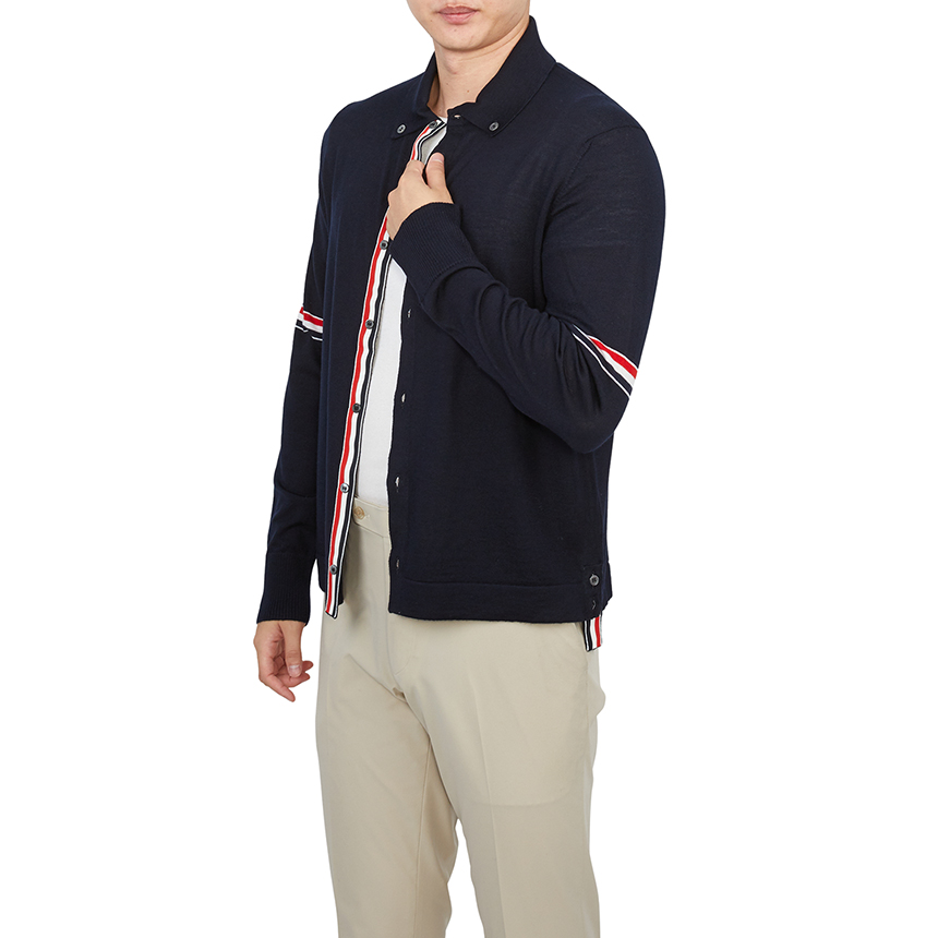 톰브라운(THOM BROWNE) 남성 카라 가디건 MKL005A Y1002 415