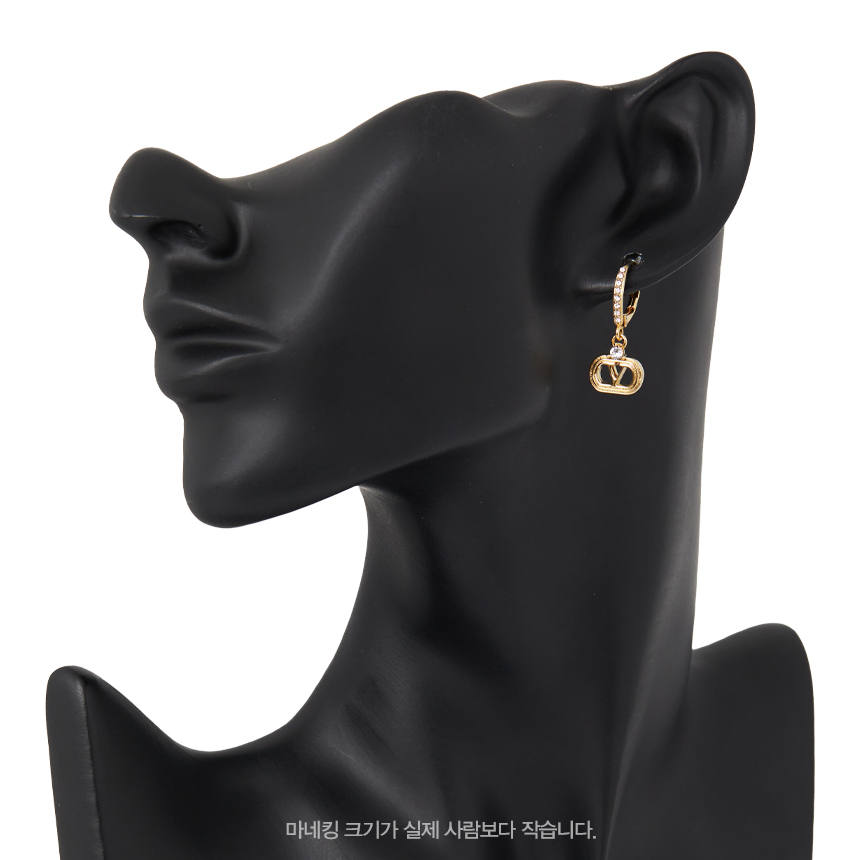 발렌티노(VALENTINO) 오발렛 여성 귀걸이 8W2J0AI3YCW 9MN