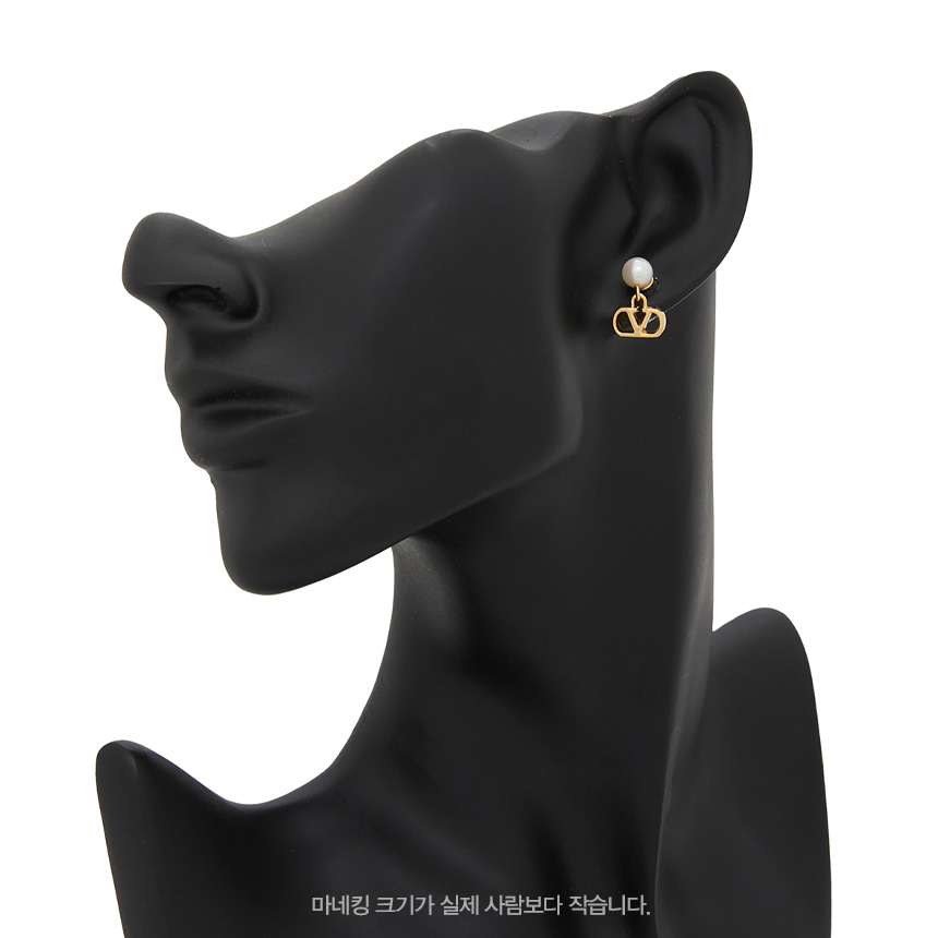 발렌티노(VALENTINO) 브이로고 시그니처 여성 귀걸이 8W2J0X81DHC R5G